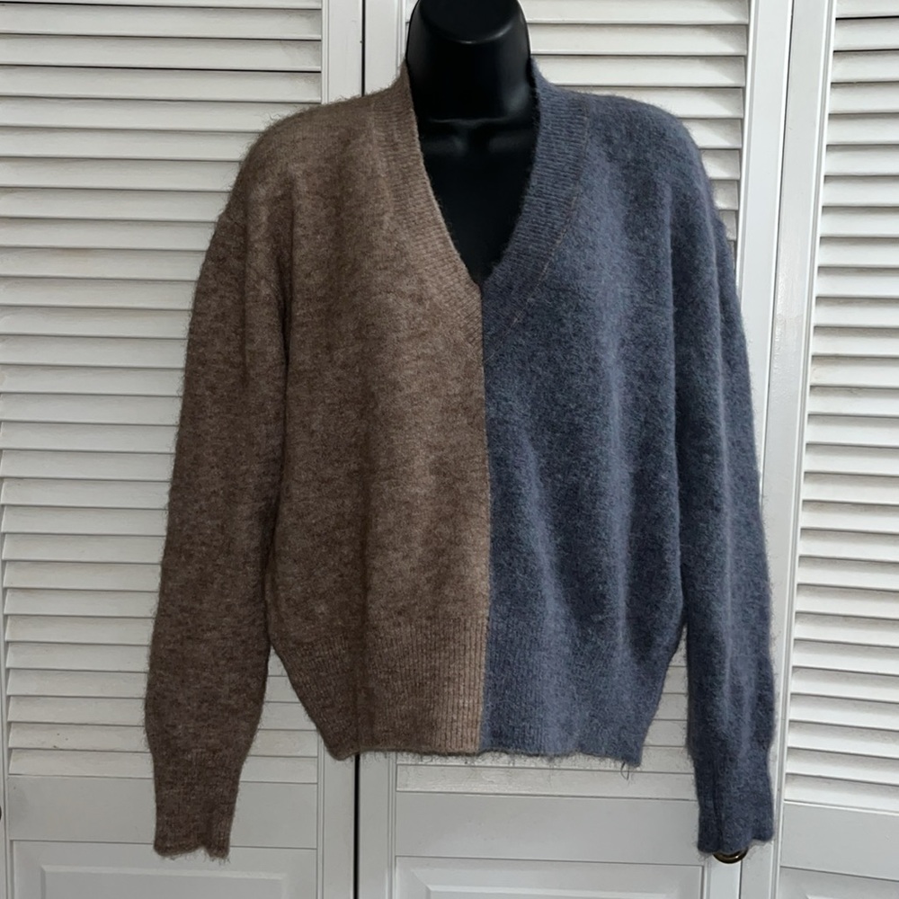 Bartolini wool alpaca blend v-neck sweater made in Italy